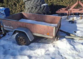 Przyczepka samochodowa