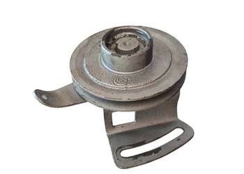 Rolka napinacza GAZ-53, 3307, 3302, 2705 ZMZ zmontowana z uchwytem