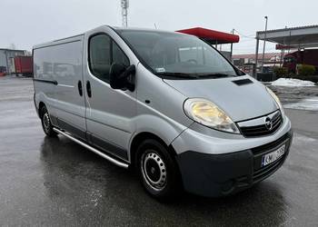 Opel Vivaro 2.5 CDTI L2H1