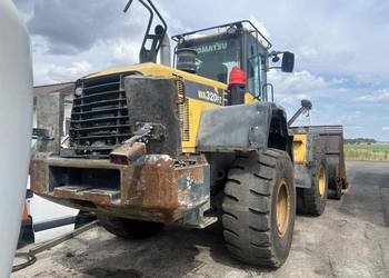 Komatsu WA320 , 2013r. NIEUSZKODZONY !!