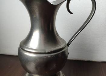 Stary dzbanek z cyny sygnowany Stary dzbanek z cyny sygnowany