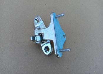 C-KLASA W204 ZAWIAS DRZWI LEWY PRZÓD A2047201937 C-KLASA W204 ZAWIAS DRZWI LEWY PRZÓD A2047201937