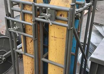 Butle Tlen -2szt.+Acetylen-2szt. w stojakach Skierniewice