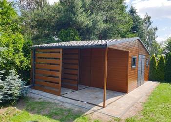 Blaszany montowany garaż 5,5×4 m – złoty dąb ciemny/ ciemny grafit matowy