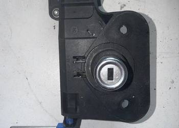 Zamek klapy tył Opel Corsa C