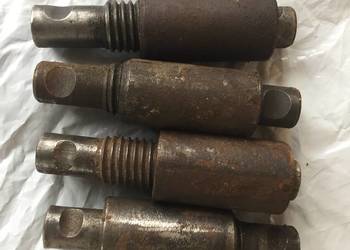 śruby łączące z ruchomą nakrętką Gaz67 czapajew