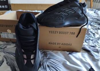 Adidas Yeezy Bost 700 r. 38