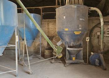 śrutownik BIN 11kW mieszalnik 2000kg żmijka silosy 2T