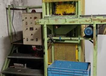 Prasa hydrauliczna do wkładów zniczy