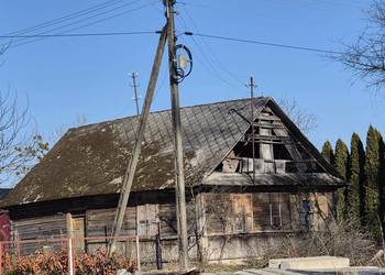 Drewniany dom do rozbiórki