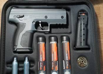 Pistolet pneumatyczny na kule Byrna HD Home Defence gumowe pieprzowe