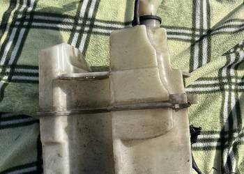 Kompletny zbiornik spryskiwaczy z pompami