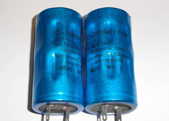 Kondensator elektrolityczny 2200mikroF