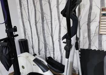 Orbitrek magnetyczny Reebok jak nowy, kompaktowy wymiar.