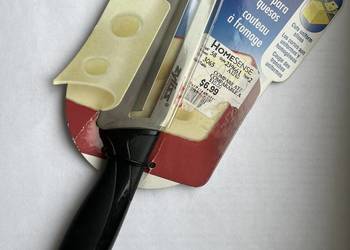 Nóż do sera firmy Zyliss ze stali japońskiej