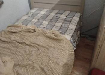 Łóżko Stelażowe Używane Solidnie 200 cm na 114 cm