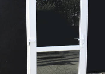 100 x 200 białe drzwi PCV szyba