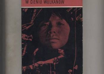 W cieniu wulkanów - Lewis
