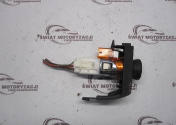 AUDI A3 8P LIFT 12r zapalniczka gniazdo zapalniczki 8P0863387D