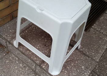 taboret z schowkiem