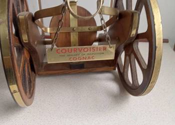 Tani stojak na butelkę