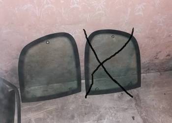 Peugeot 206 3D Szyba tylna prawa uchylna