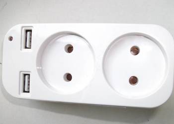 Wtyczka Gniazdo Rozdzielacz 2x 250V + 2x USB 2.1A