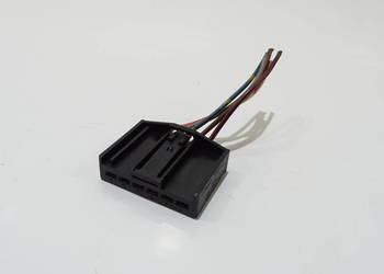 KOSTKA WTYCZKA LAMPY TYŁ TYLNEJ W BŁOTNIK BMW E61 LCI LIFT (4642445)