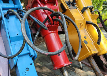 Młot hydrauliczny Montabert SC22 200kg do koparki Arden QA11 QA10