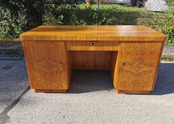 Art Deco. Orzechowe biurko dwustronne z 1930 roku.