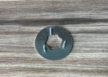 NOWA POLSKA TARCZA DOCISKOWA TARCZ SPRZĘGŁA SPRZĘGŁO MOTORYNKA KADET ROMET