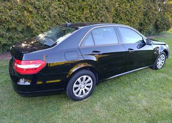 Mercedes W212 E klasa z 2012r. Sedan 2 kluczyki Oświetlenie Ambiente