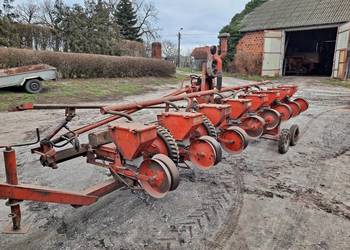 Siewnik do kukurydzy Aeromat 8 rzędowy