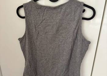 Szare body z wiązaniem