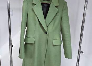 Wełniany zielony płaszcz z włoskiej wełny Manteco