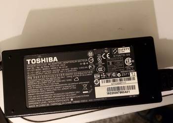 Zasilacz Toshiba