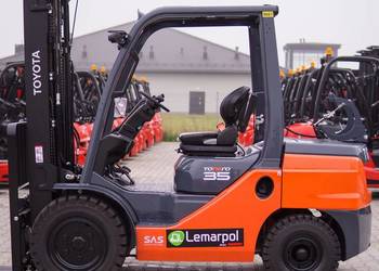 wózek widłowy TOYOTA 02-8FGJF35 - FABRYCZNIE NOWY Zator