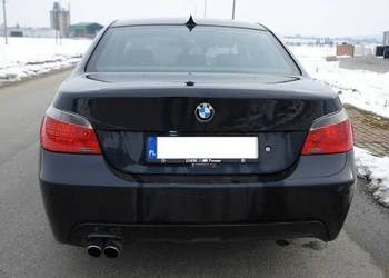 Bmw 530 d e60 full opcja 2 komplety opon stan bardzo dobry , dlupie pt oc .