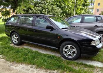 skoda octavia kombi 1.6 benz.