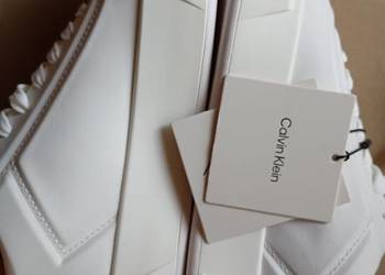 Piękne nowe skórzane sneakersy damskie Calvin Klein, Cena z przesyłką