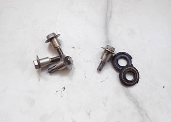 4 Szt. Śruby Dystansowe Pokrywy Głowicy Kawasaki ER-6F ER6 F 05-08r 650