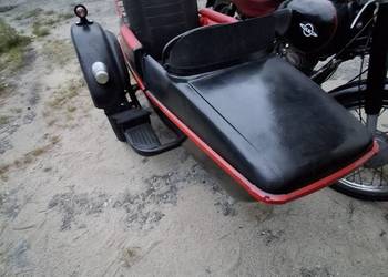Wózek boczny do motocykla.