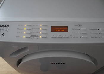 Suszarka kondensacyjna  Miele T-9747WP  używana  jak nowa.