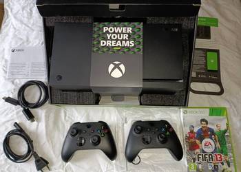 Konsola MICROSOFT XBOX SERIES X-jak nowa+2 pady-zadbana