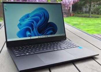 Laptop nowy pix 2 15.6 128gb fhd Do negocjacji