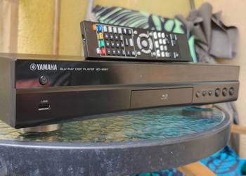 Odtwarzacz Blu-Ray Yamaha BD-S667 + Pilot