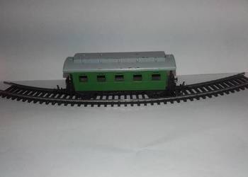 Dwuosiowy wagon osobowy w skali TT