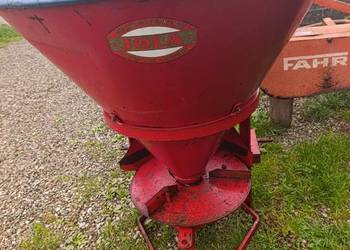 Rozsiewacz nawozów 250l