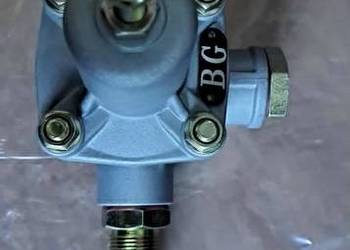 REGULATOR CIŚNIENIA SPRĘŻARKI URSUS C-330 C-360