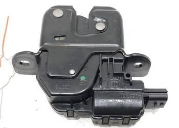 ZAMEK KLAPY TYŁ RENAULT CAPTUR I Crossover 905039428R